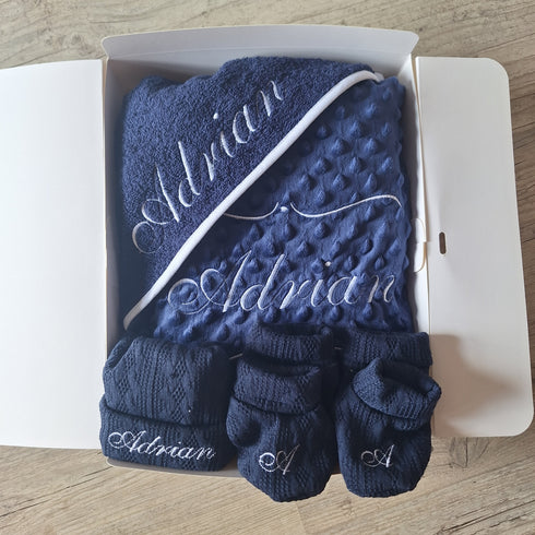 Coffret Bébé Personnalisé – Sortie de Bain, Couverture Minky et Ensemble en Maille de coton – Oeko-Tex - Quantité Limitée